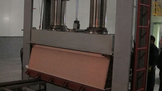 Da cửa Gỗ veneer kỹ thuật OEM Gỗ sồi trắng Hạt dọc màu vàng H6205S 2500-3100mm