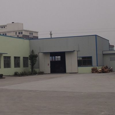 Nhà sản xuất Trung Quốc Kích thước kéo dài của gỗ veneer Ledar tái tạo Hạt dọc H1002 cho đồ nội thất có giá tốt
