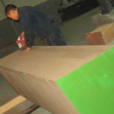 High End Custom Engineered Wood Veneer Lattice Texture Lengthened Size For Hotel Decoration (Thiết kế cao cấp để trang trí khách sạn)