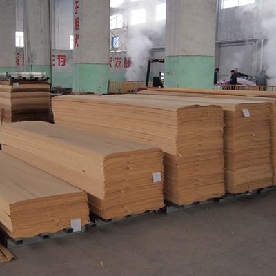 High End Custom Engineered Wood Veneer Lattice Texture Lengthened Size For Hotel Decoration (Thiết kế cao cấp để trang trí khách sạn)