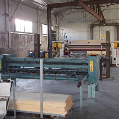 Thiết kế mới của Veneer Gỗ Tái tạo Hình Đuôi Phượng Hoàng Obs-L8281n/858n Màu Đỏ Dùng Trang Trí Khách Sạn 0.45mm