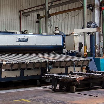 Anegre Châu Phi Veneer gỗ tự nhiên Khối Hình hạt Màu đồng nhất 0,5mm