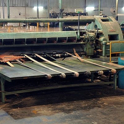 Veneer gỗ Koto tự nhiên Quarter Cut Hạt ngọc trai thẳng đặc biệt Khả năng cung cấp tốt cho quá trình nhuộm